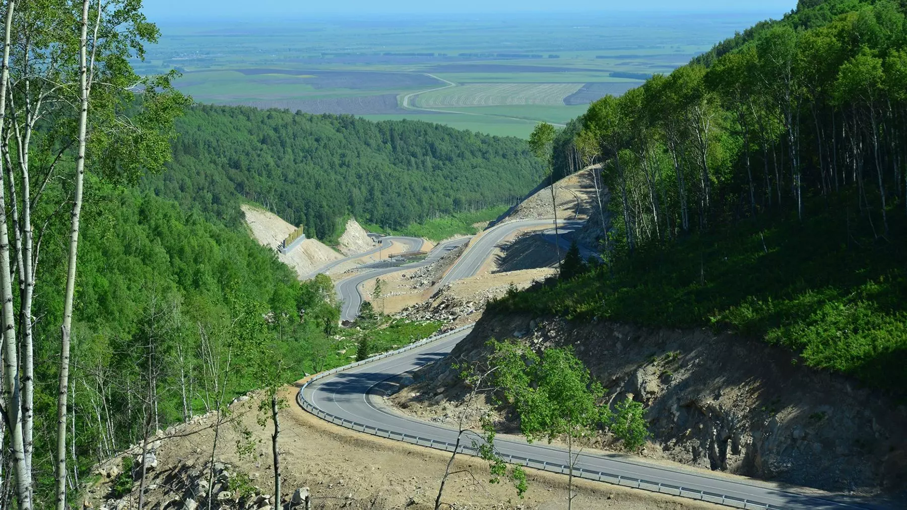 Серпантинная дорога